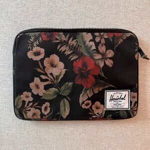 Herschel 13” laptop case